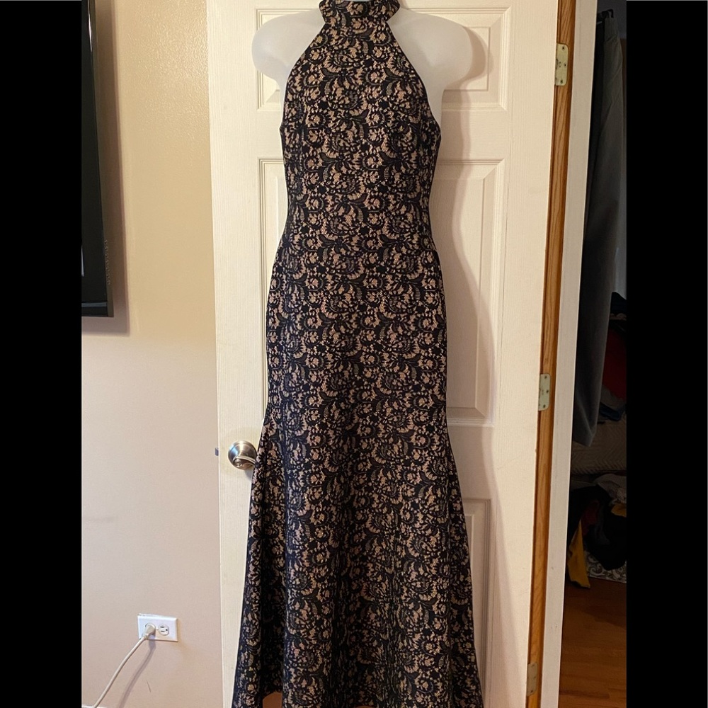 Women’s long dress with train